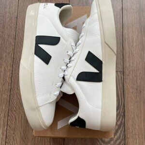 VEJA Women’s Everyday Sneakers – Casual Minimalist Flats